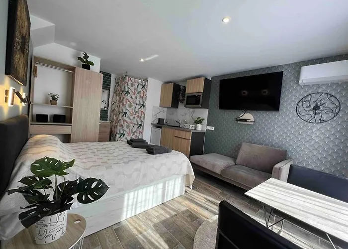 Cosy Studio L\'Eclipse Balneo