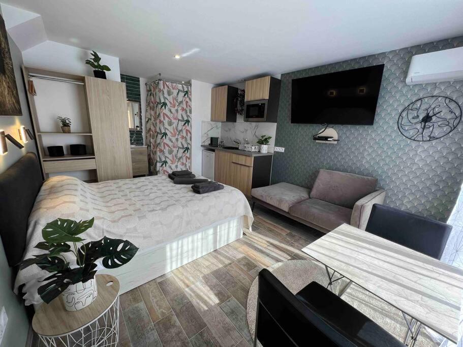 Cosy L'eclipse Balneo Apartment *